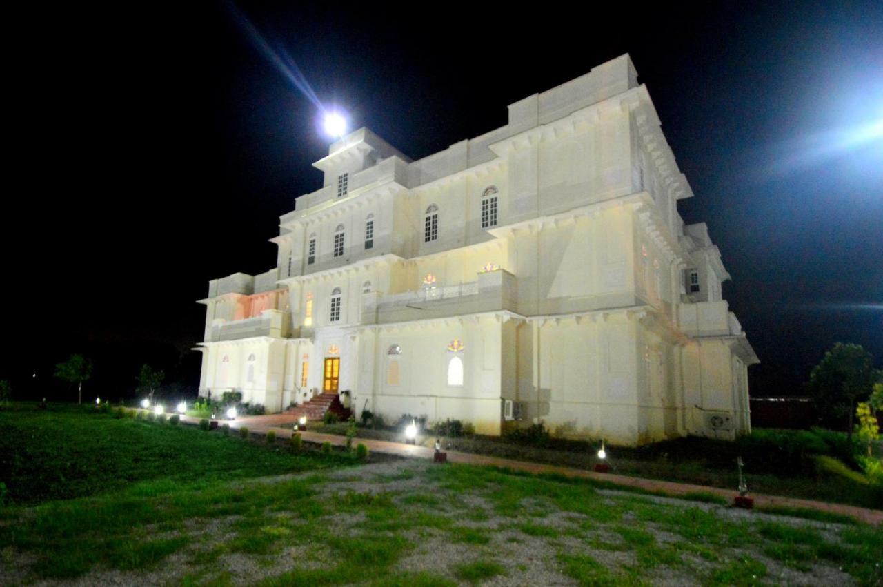 Aaram Baagh Resort & Spa Agra- By Pachar Group 阿格拉 外观 照片