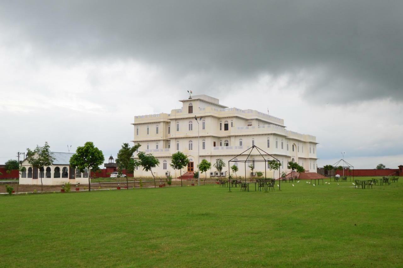 Aaram Baagh Resort & Spa Agra- By Pachar Group 阿格拉 外观 照片